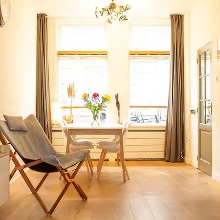 100m2 Train Station Appartement