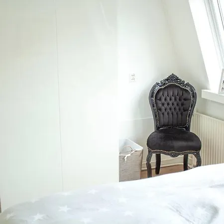 100m2 Train Station Appartement Alkmaar